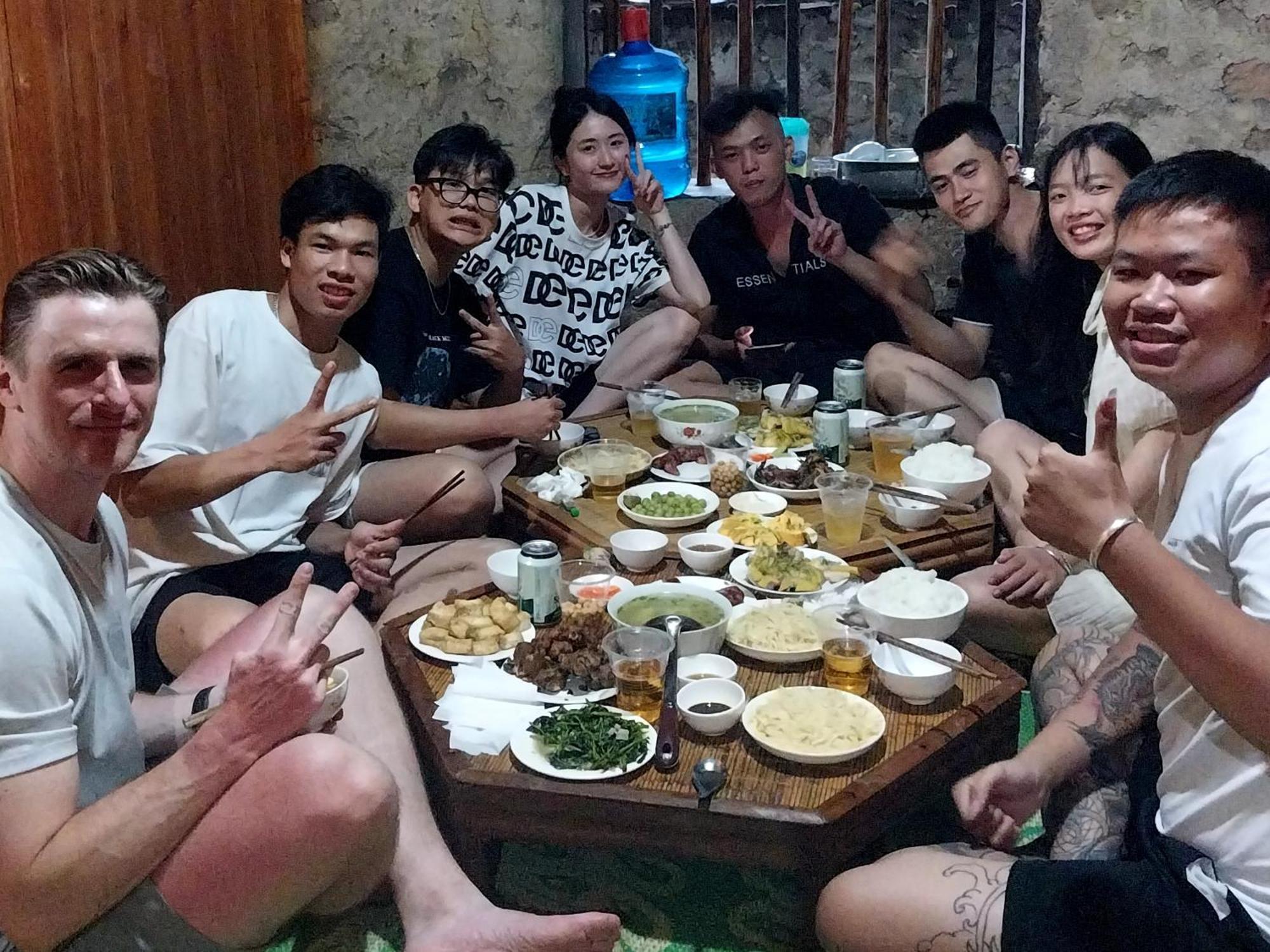 Trieu Hoan Homestay Каобанг Екстер'єр фото
