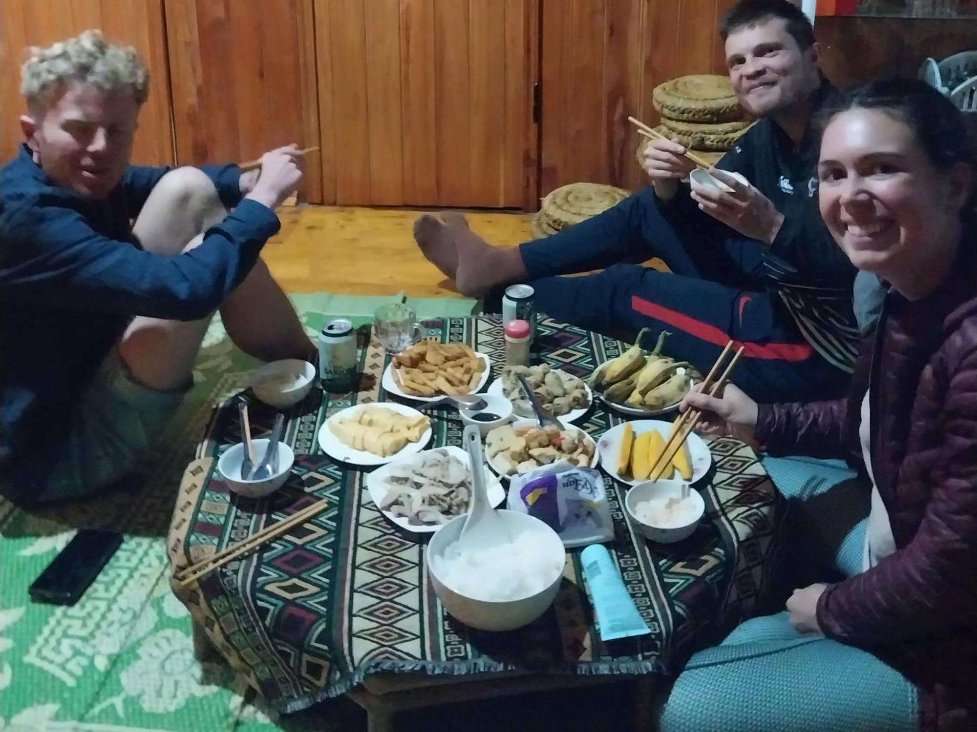 Trieu Hoan Homestay Каобанг Номер фото