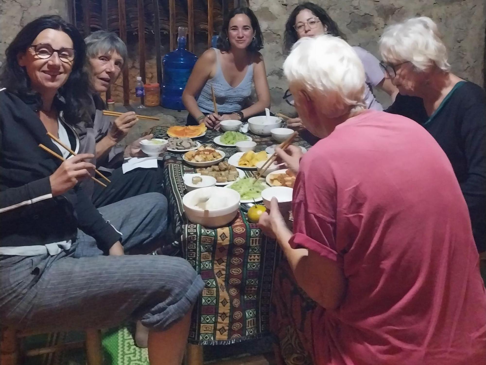 Trieu Hoan Homestay Каобанг Екстер'єр фото
